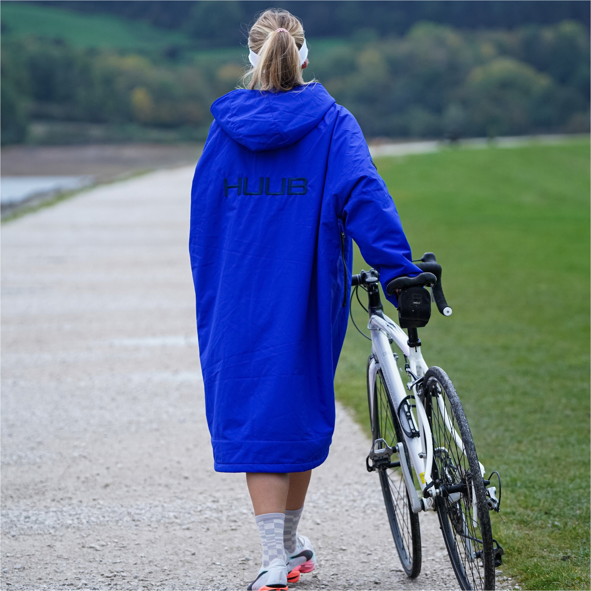 2026 HUUB Changing Robe CRCN - Colbalt / Navy